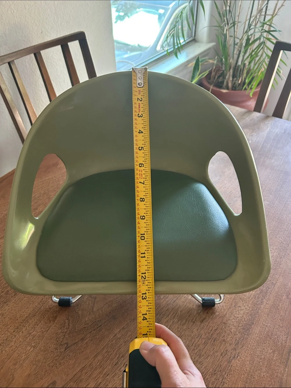 Cosco Avocado Green MCM Modern Accent Chair - child’s chair
